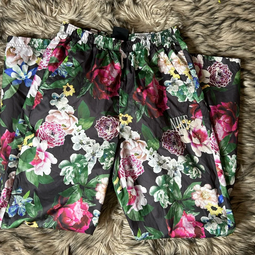 Nike earth day floral flower windbreaker‎ snap pants bottoms size small